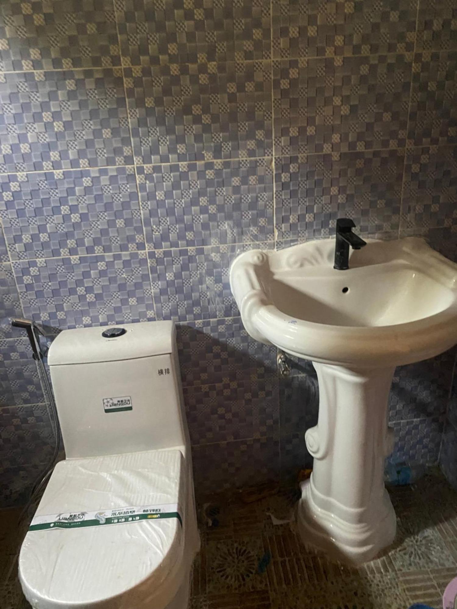 Debora Guest House Freetown Exterior photo