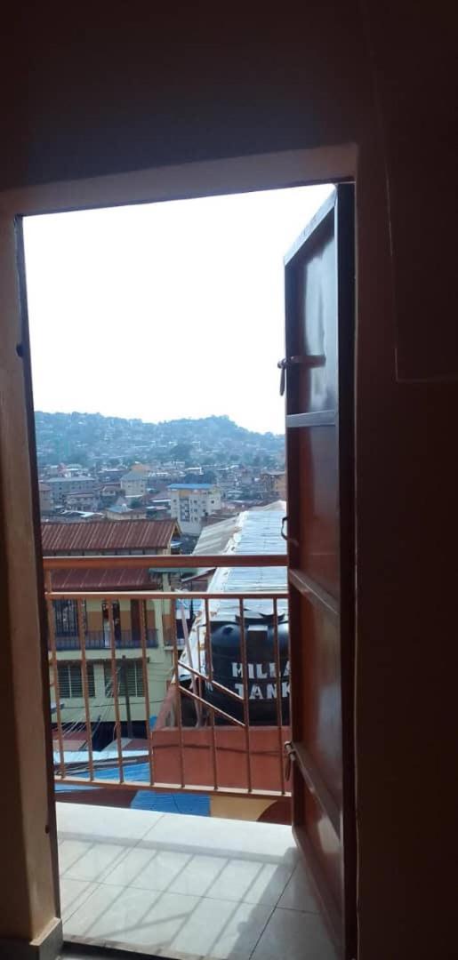 Debora Guest House Freetown Exterior photo