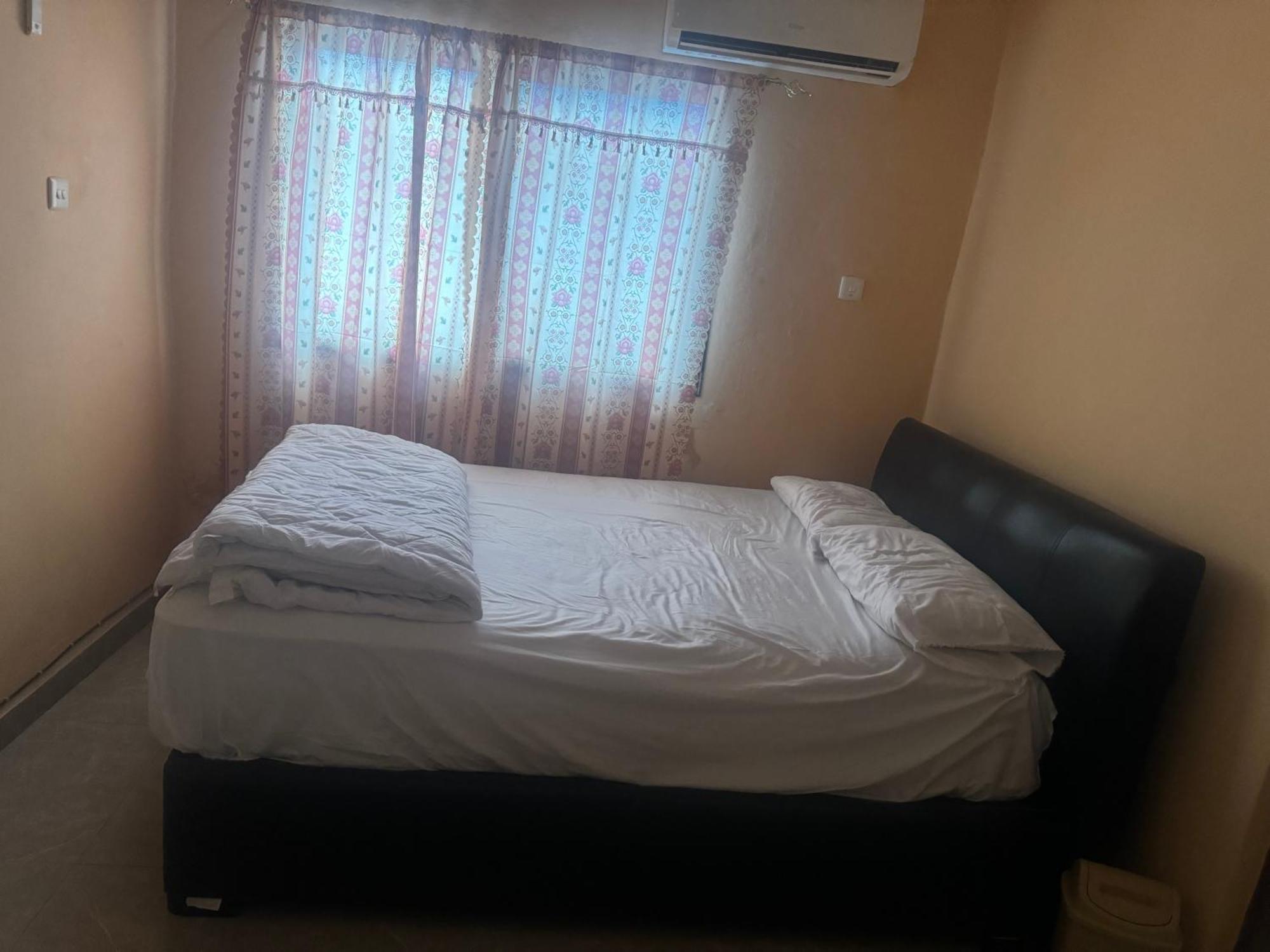 Debora Guest House Freetown Exterior photo