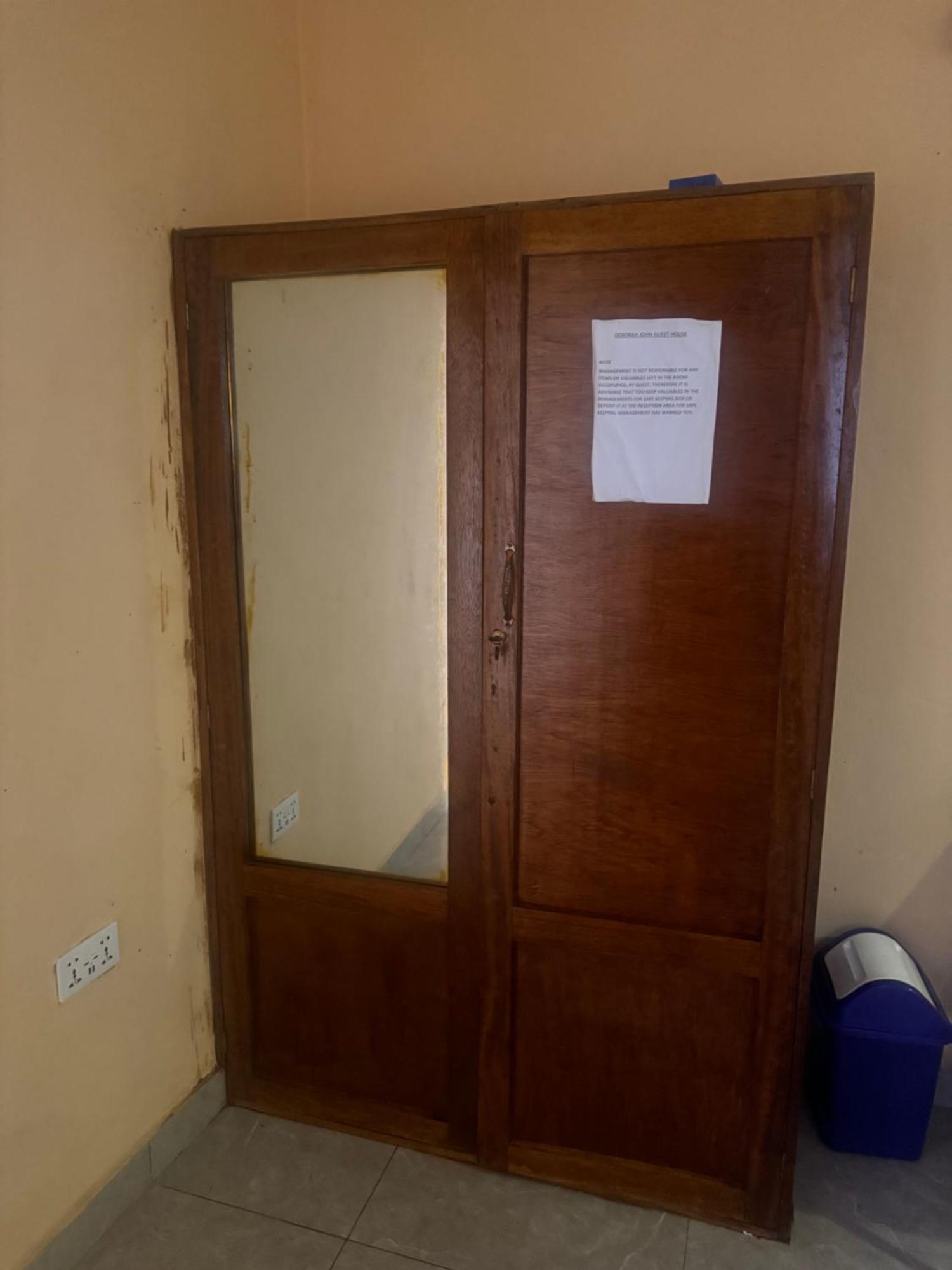 Debora Guest House Freetown Exterior photo