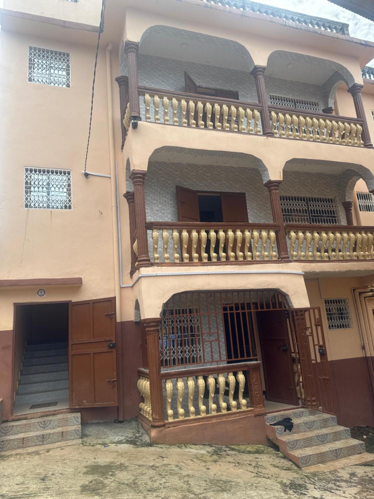 Debora Guest House Freetown Exterior photo